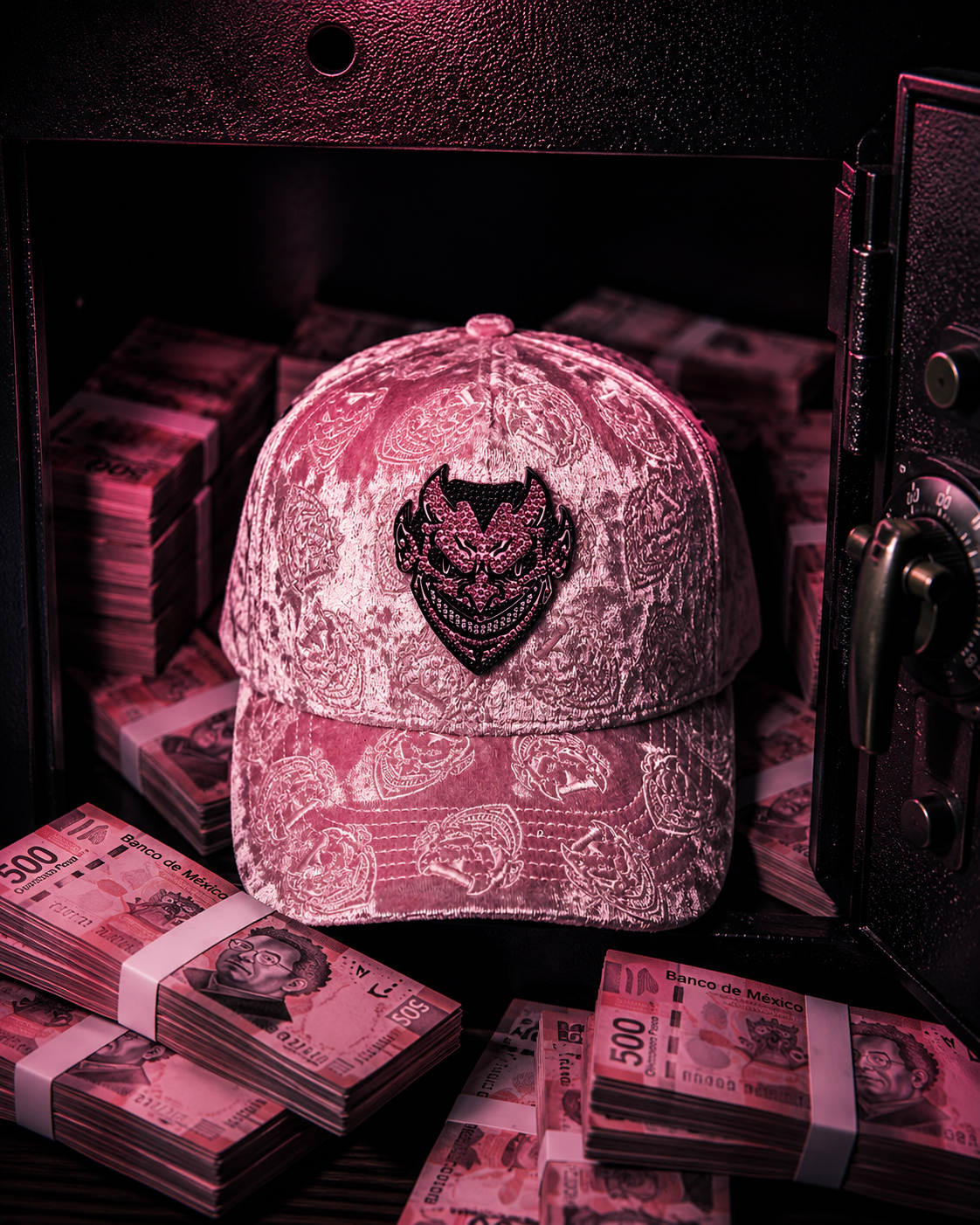 .LUCIFER V2 pink velvet snapback ‼️Pre order/Pre venta ‼️⚠️READ DESCRIPTION ⚠️