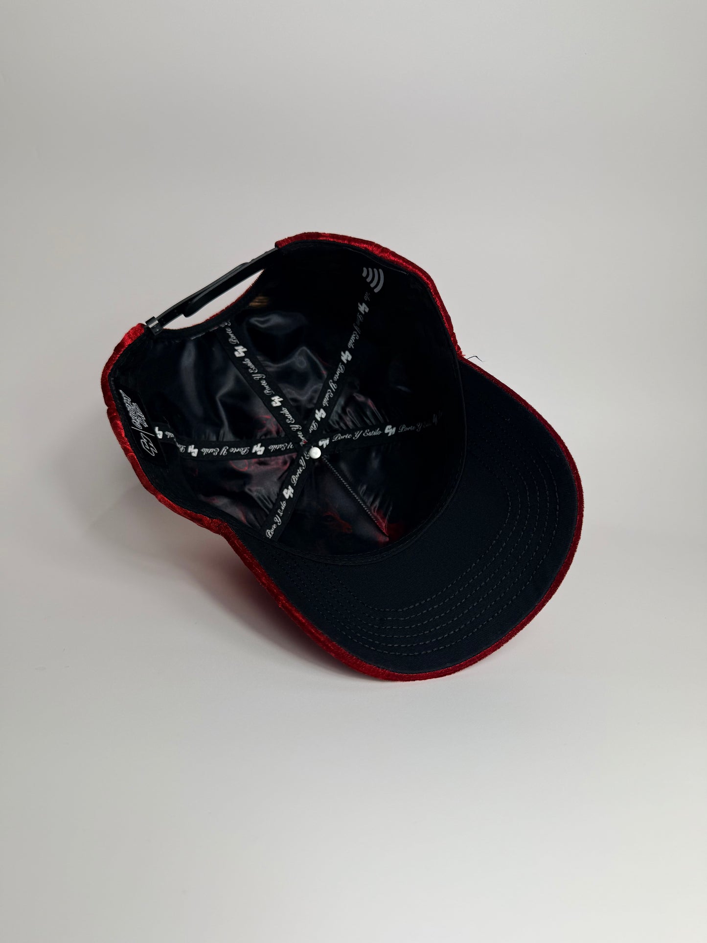 .LUCIFER VERSION 2 RED VELVET SNAPBACK ⚠️ PRE ORDER / PRE VENTA ⚠️