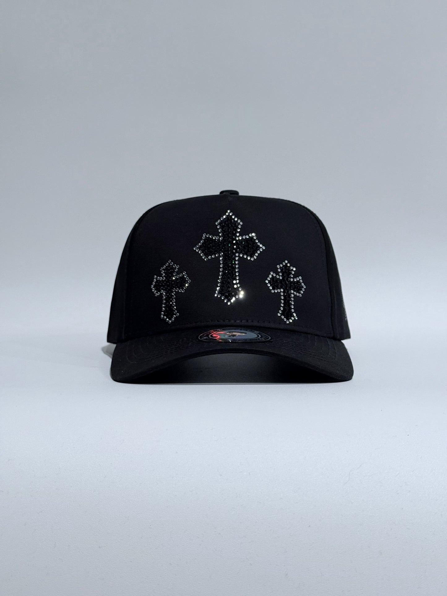Las tres cruces adiamantadas black snapback