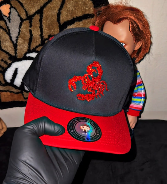 Escorpion 9 black and red snapback