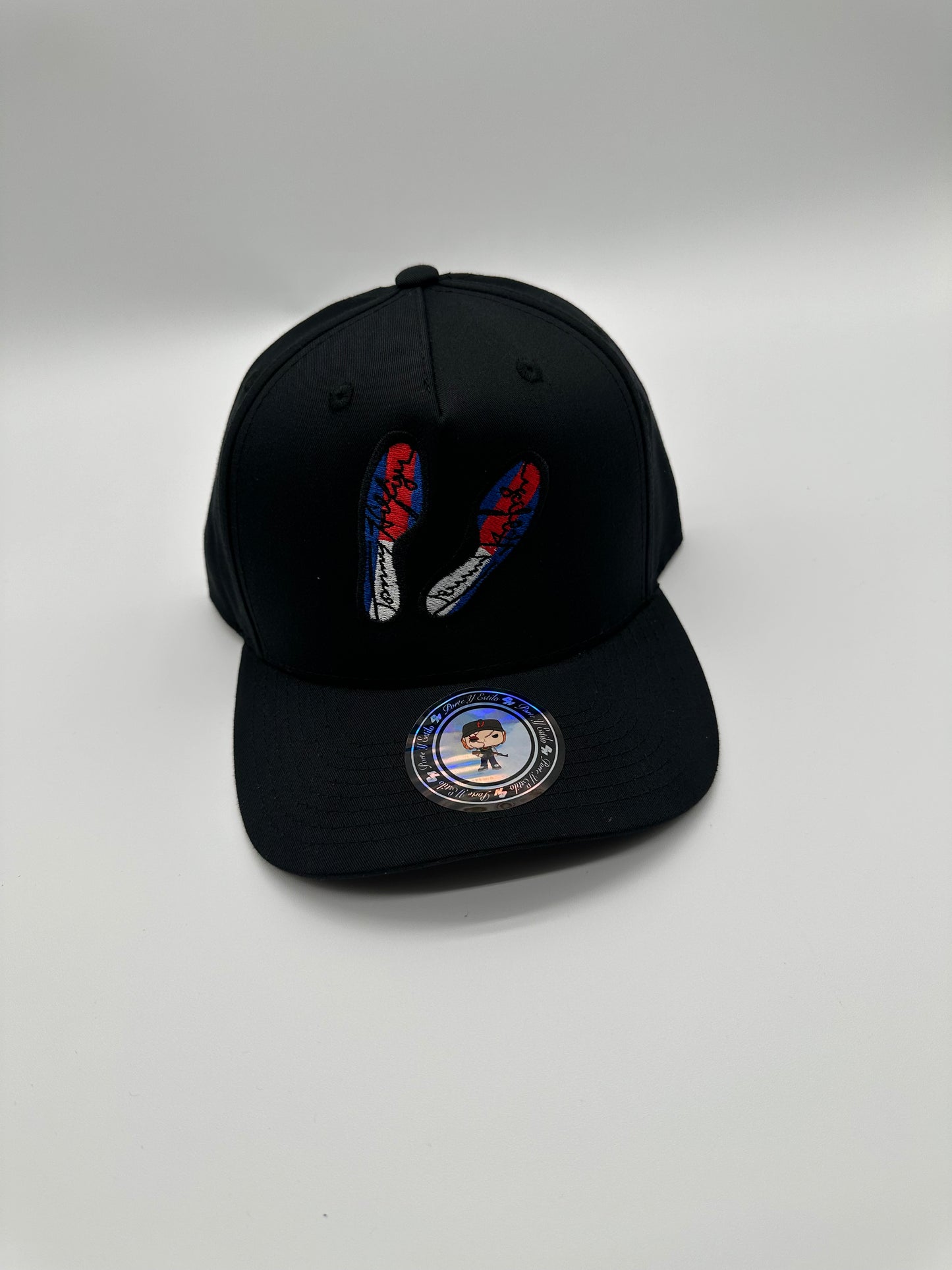 Los tenis tommy’s black snapback